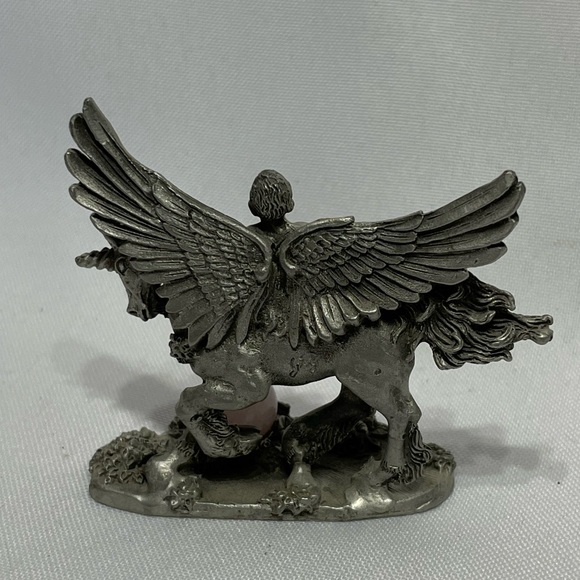 Vintage Comstock Pewter figure 2.25" Cherub on aUnicorn excellent condition - Picture 3 of 13